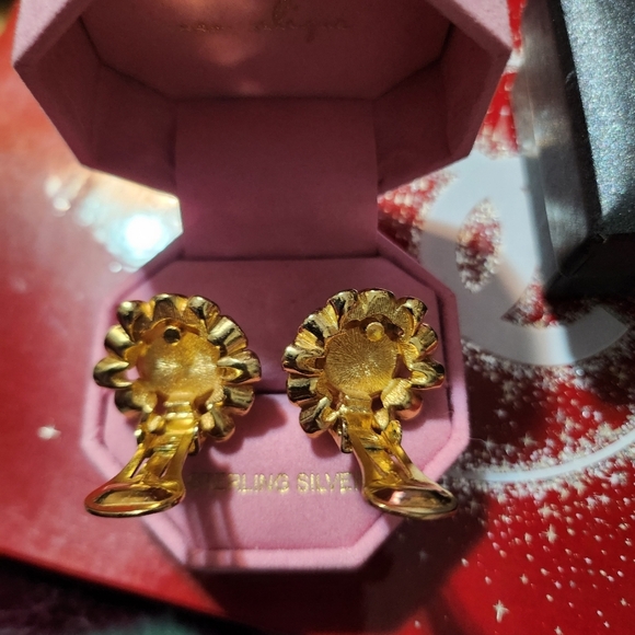 Christian Dior Vintage Signed Clip-on earrings - Picture 10 of 15